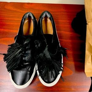 Tassel sneakers